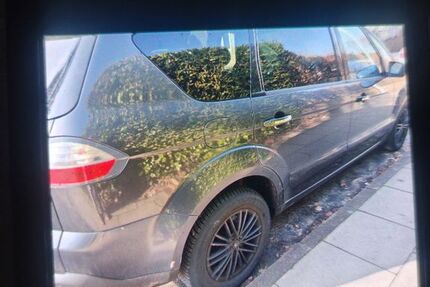 Ford S-Max 328.300 km 2.410 &euro; Hamburg 22041