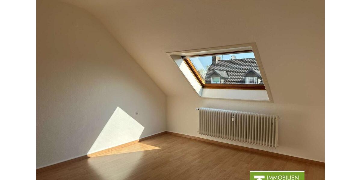 Dachgeschoßwohnung Velbert - 3 Zimmer, 77 m&sup2;, 615&euro; | Angebot:26676315