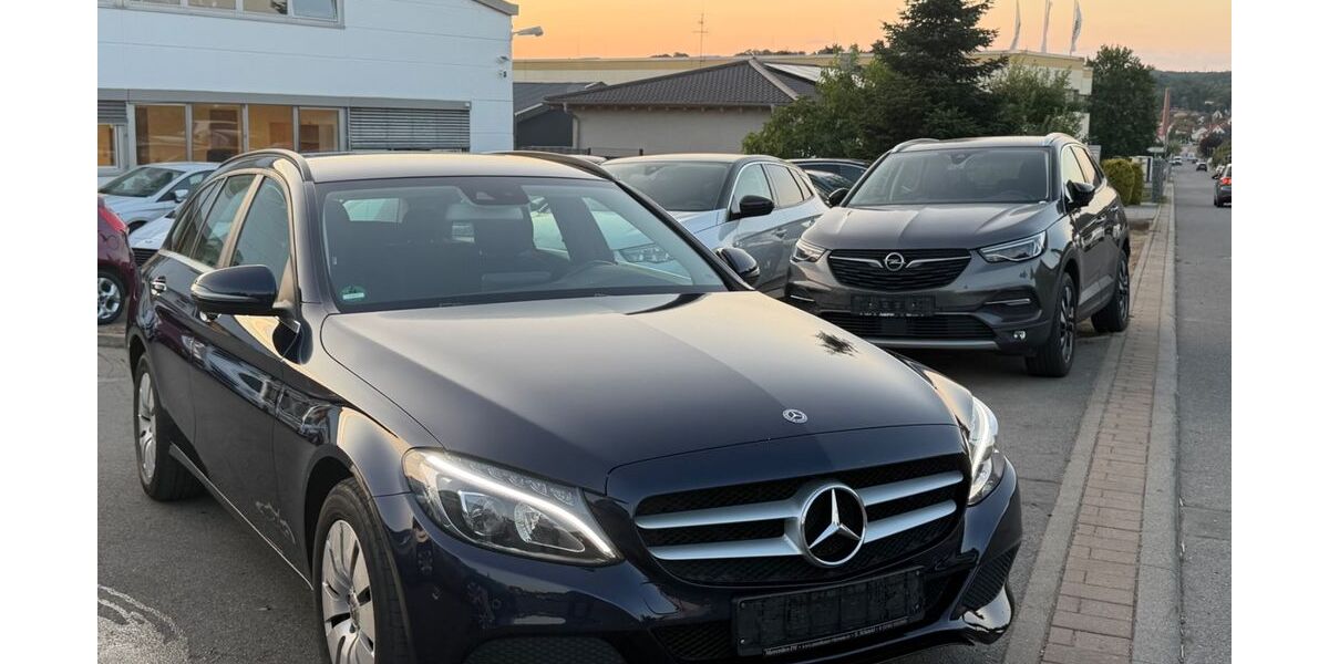 Mercedes-Benz C 220 135.000 km 14.999 &euro; Gundelsheim 74831