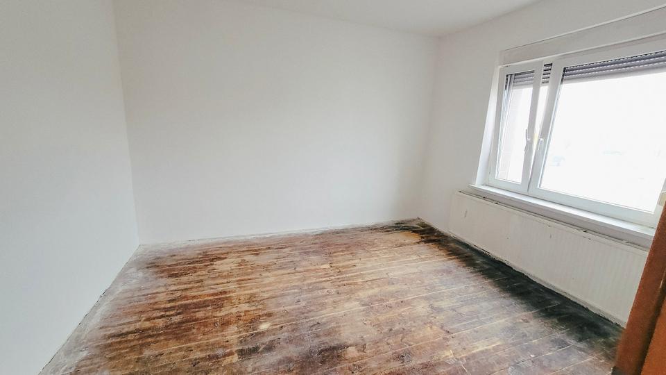 Reihenhaus Raguhn-Jeßnitz Jeßnitz (Anhalt) - 7 Zimmer, 140 m&sup2;, 105.000&euro; | Angebot:27216710