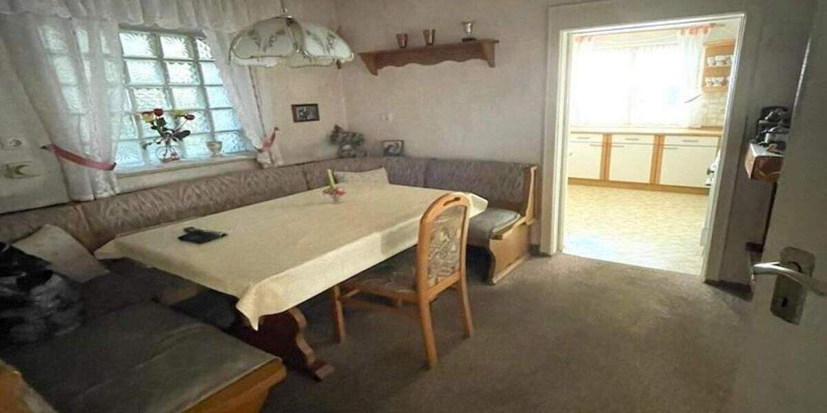 Mehrfamilienhaus, Wohnhaus Altdorf bei Nürnberg Altdorf - 6 Zimmer, 150 m&sup2;, 225.000&euro; | Angebot:25357572