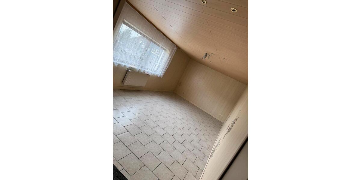 Einfamilienhaus Mehren - 8 Zimmer, 110 m&sup2;, 250.000&euro; | Angebot:25915413