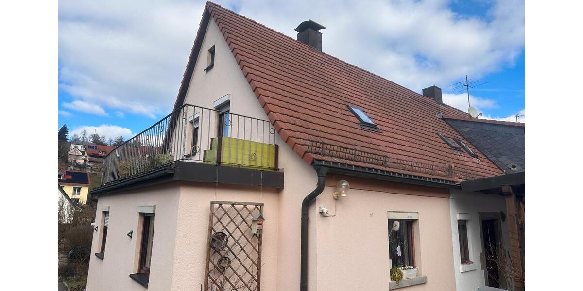 Doppelhaushälfte Würzburg Heuchelhof - 3 Zimmer, 120 m&sup2;, 419.000&euro; | Angebot:26100477