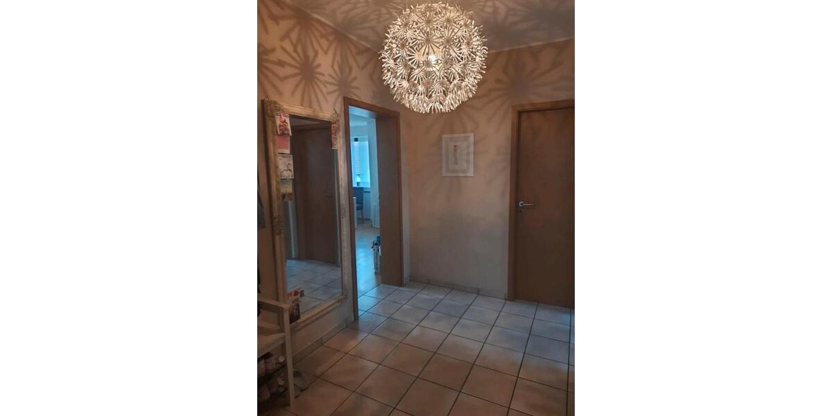 Etagenwohnung Kirkel - 4.5 Zimmer, 117 m&sup2;, 1.075&euro; | Angebot:26039181