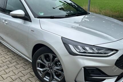 Ford Focus 20.000 km 24.990 € Dinkelscherben 86424