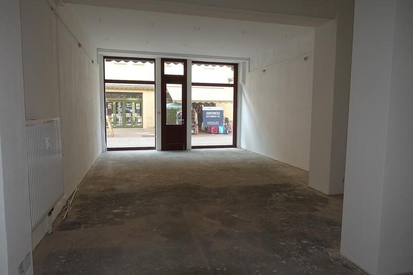 Ladengeschäft in Fußgängerzone zimmer