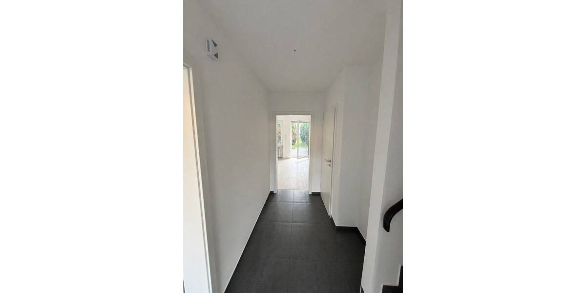 Reihenmittelhaus Zeven - 4 Zimmer, 95 m&sup2;, 1.050&euro; | Angebot:26787570
