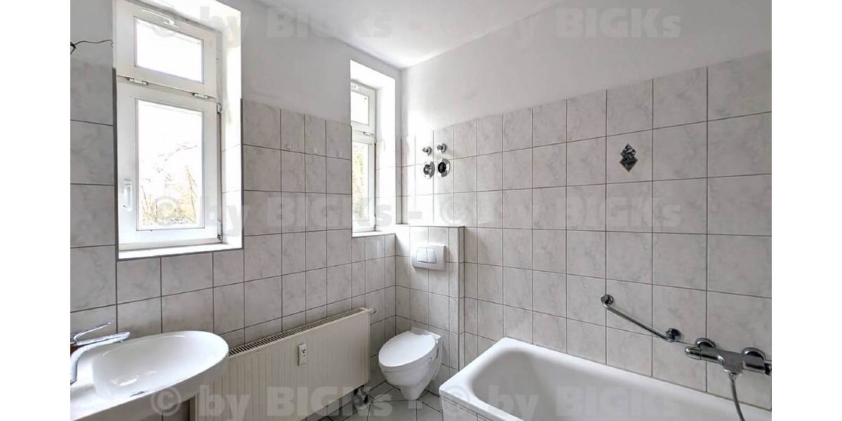 BIGKs - Suhl: OT Schmiedefeld 2 Raum Wohnung, sep. Küche (-;) - 2- Suhl Schmiedefeld | Angebot:27126012