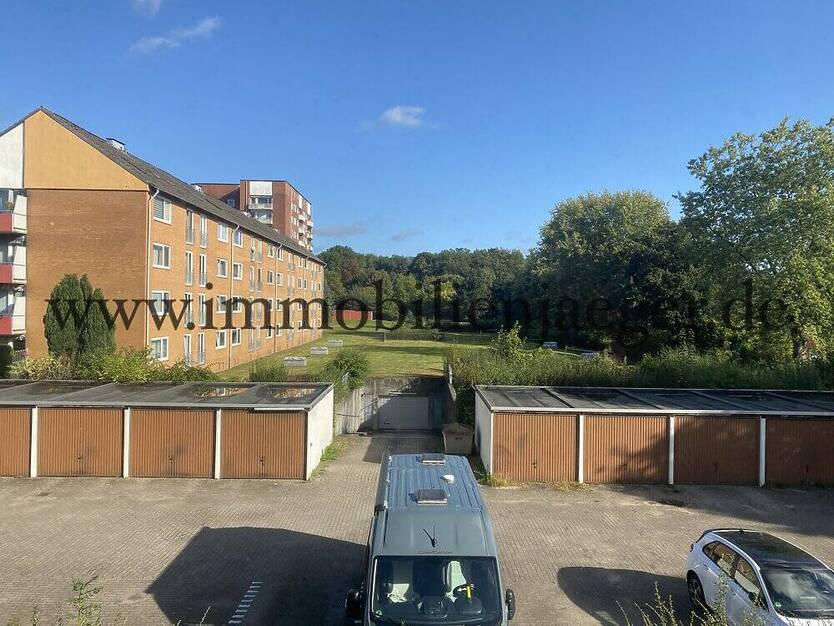 Fußnähe zum RKZ Farmsen - Modernsierte EckWohnung mit Balkon - Gäste-WC - Am Wanderweg Berner Au