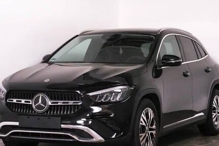 Mercedes-Benz GLA 180 10.900 km 37.940 &euro; Parchim 19370