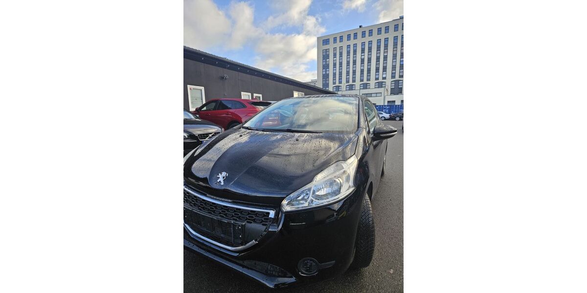 Peugeot 208 117.443 km 4.350 &euro; Ahrensfelde 16356