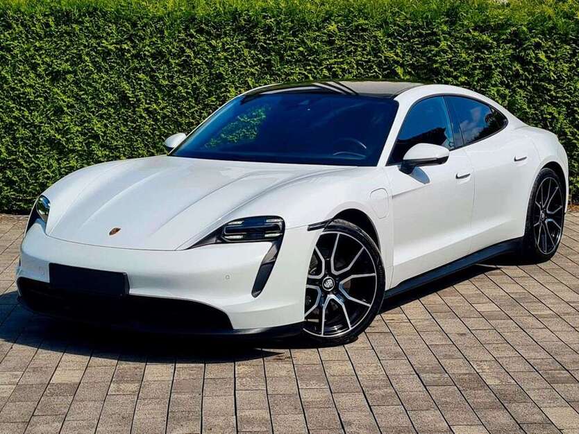 Porsche Taycan 14.000 km 74.900 € Bad Lippspringe 33175