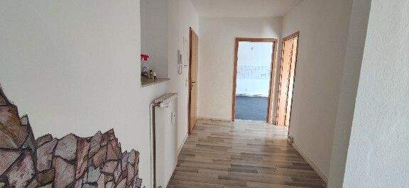 Etagenwohnung Schkopau Lochau - 3 Zimmer, 80 m&sup2;, 640&euro; | Angebot:25372345