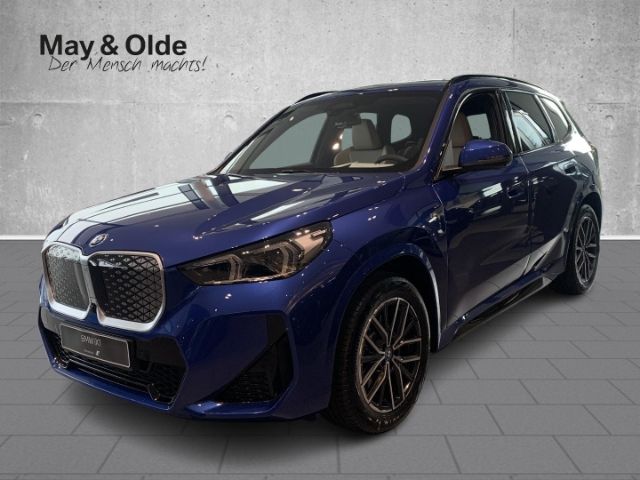 BMW iX1 1.500 km 71.720 € Halstenbek 25469