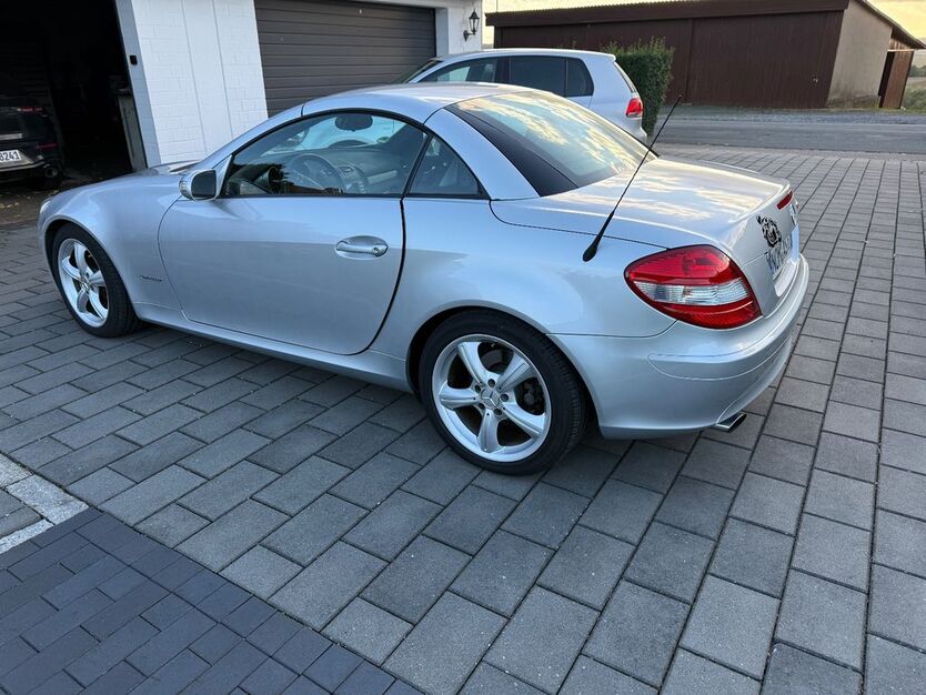 Mercedes-Benz SLK 200 94.000 km 8.990 € Bad Gandersheim 37581