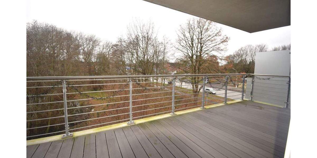 Attraktive 2,5-Zimmer Wohnung mit Balkon und Tiefgaragenstellplatz in gefragter Lage von Rendsburg 2 zimmer