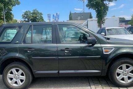 Land Rover Freelander 124.434 km 7.990 &euro; München 81243