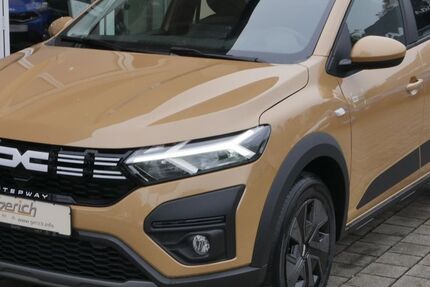 Dacia Sandero 4.000 km 17.390 &euro; Altötting 84503