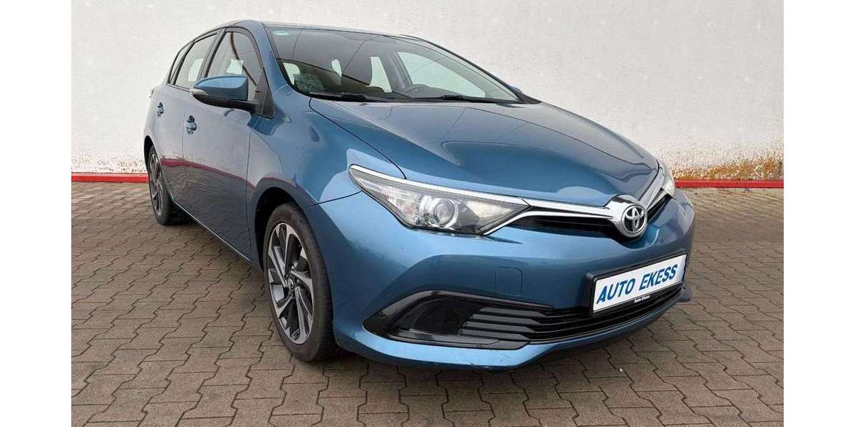 Toyota Auris 146.546 km 8.900 &euro; Dillingen an der Donau 89407