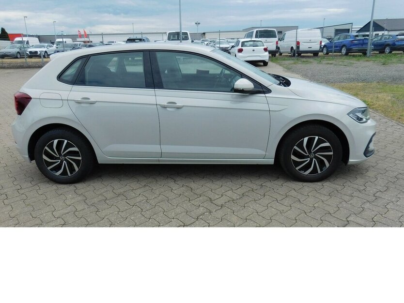 VW Polo 1.0 Life MPI BMT 4Trg Klima Navi LED 20.800 km 15.690 € Vordorf 38533