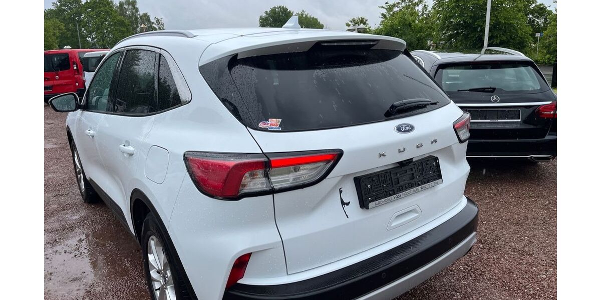 Ford Kuga 43.346 km 17.300 &euro; Fröndenberg 58730