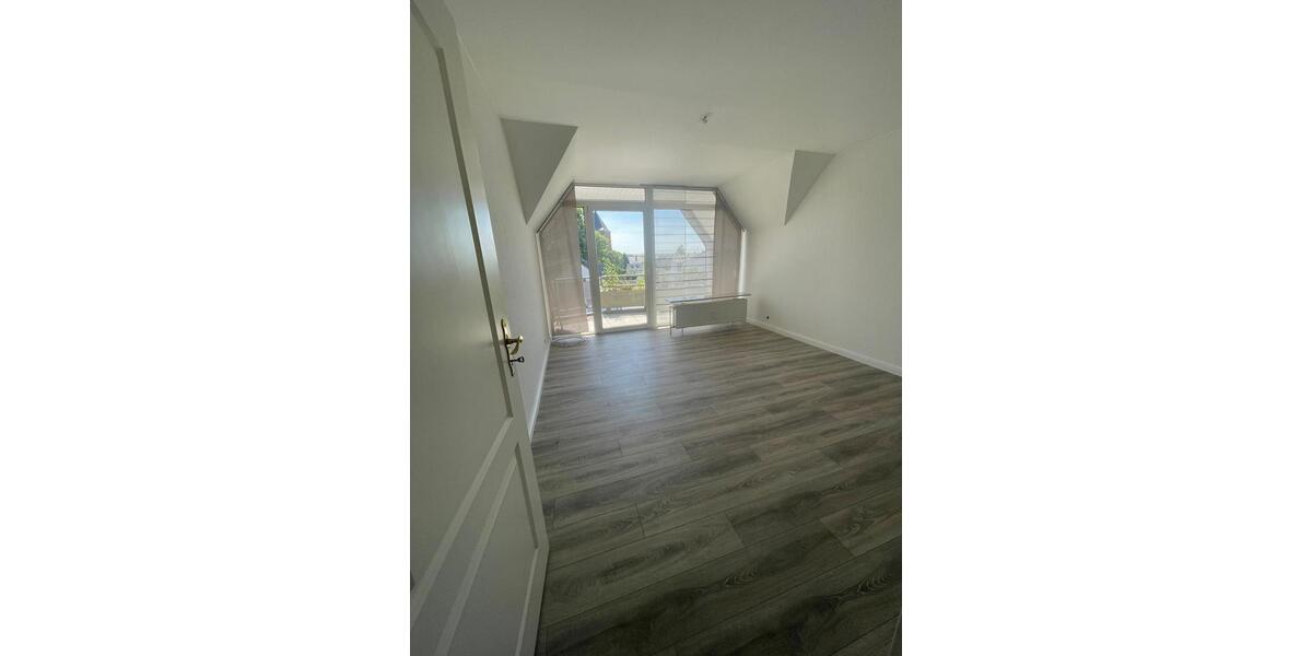 Dachgeschoßwohnung Köln Porz - 2 Zimmer, 63 m&sup2;, 239.000&euro; | Angebot:25987835