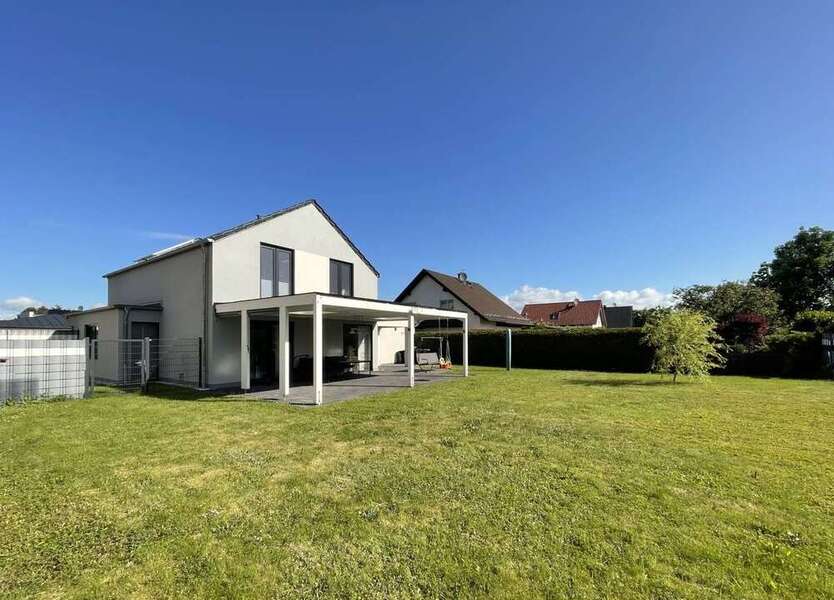 Haus zum Kaufen in Sandersdorf-Brehna Roitzsch 399.000 € 131.63 m²