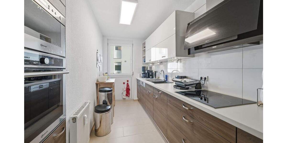 Großzügige 4-Zimmer-Wohnung mit Balkon im 1. OG - Ideal für Familien 4 zimmer