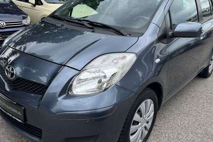 Toyota Yaris 135.300 km 3.990 € München 81243