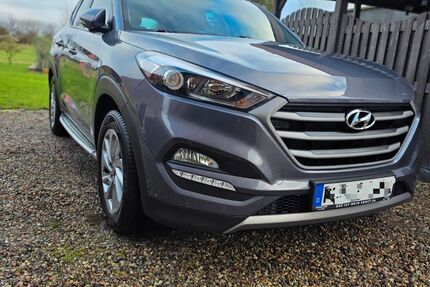 Hyundai TUCSON 85.000 km 16.300 &euro; Brodersdorf 24235