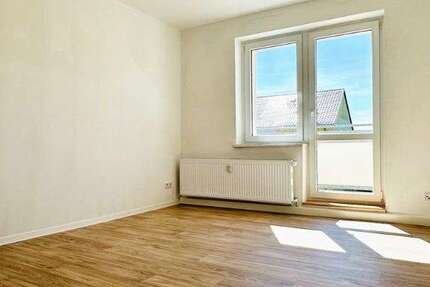 Wohnung zum Mieten in Freital 334,38 € 55.27 m²