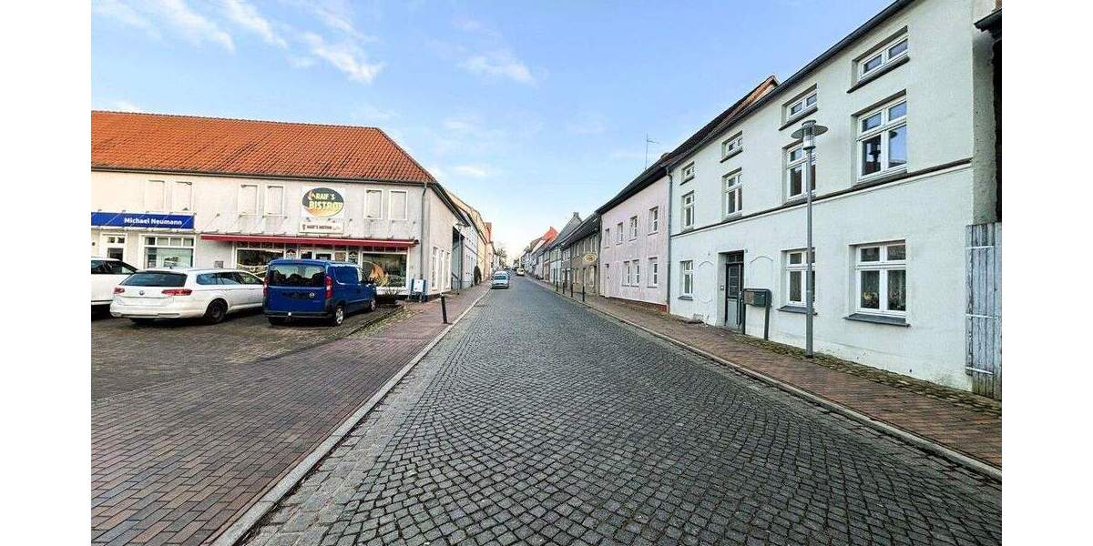 Mehrfamilienhaus, Wohnhaus Penzlin - 7 Zimmer, 178 m&sup2;, 159.000&euro; | Angebot:25674904