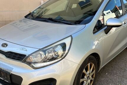 Kia Rio 305.000 km 2.999 € Berlin 13359