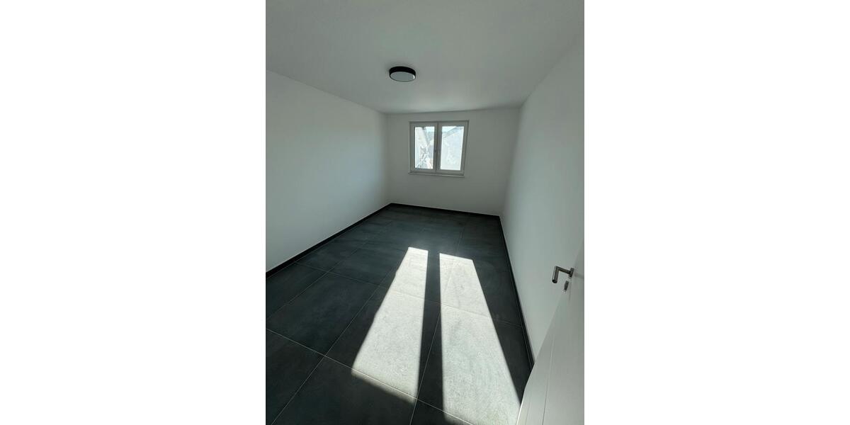 Etagenwohnung Stutensee - 3 Zimmer, 108 m&sup2;, 1.550&euro; | Angebot:24675518