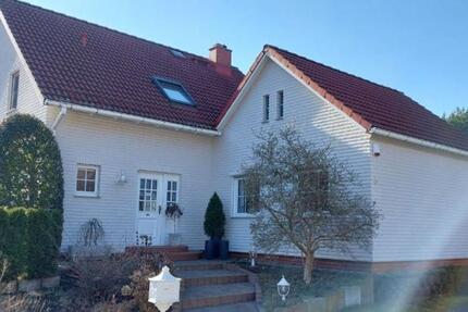 Haus Eisenhüttenstadt - 4 Zimmer, 150 m&sup2;, 300.000&euro; | Angebot:25613213