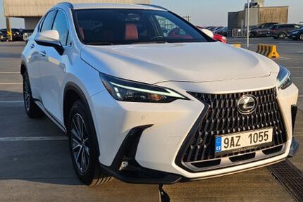 Lexus NX 350h 40.000 km 37.700 &euro; Prague 15500