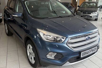 Ford Kuga 63.661 km 14.499 &euro; Esens 26427