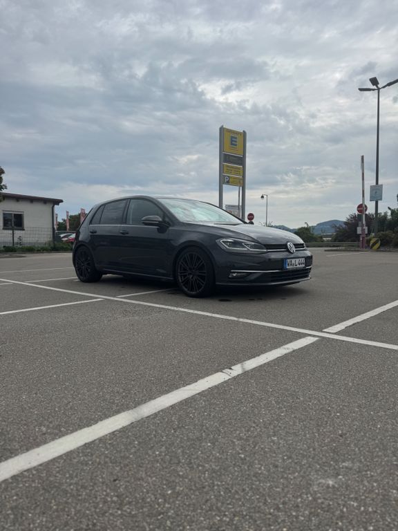 VW Golf 78.920 km 18.800 € Salach 73084