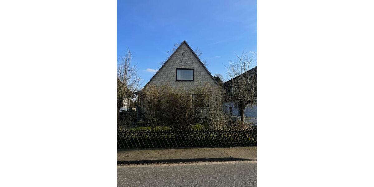 Einfamilienhaus Uetersen - 4 Zimmer, 121 m&sup2;, 1.950&euro; | Angebot:24560693