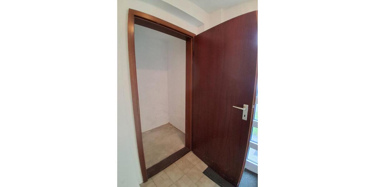 Hochparterre Doberlug-Kirchhain Kirchhain - 2 Zimmer, 67 m&sup2;, 350&euro; | Angebot:26548092