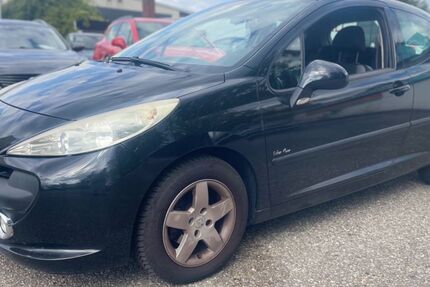 Peugeot 207 137.000 km 2.500 &euro; Dachau (bei München) 85221