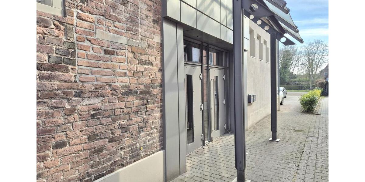 Dachgeschoßwohnung Esens - 2 Zimmer, 75 m&sup2;, 600&euro; | Angebot:26368384