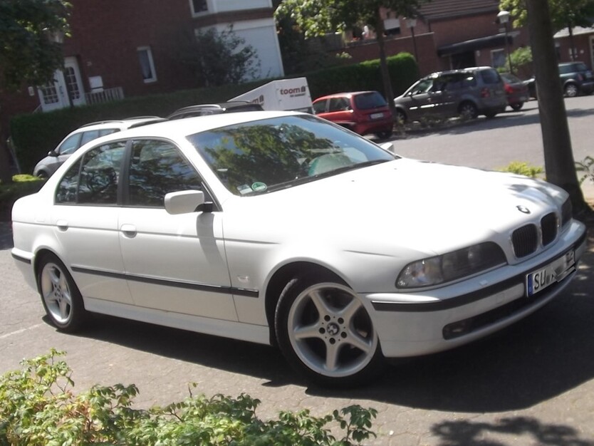 BMW 520 i 166.000 km 6.400 € Troisdorf 53840