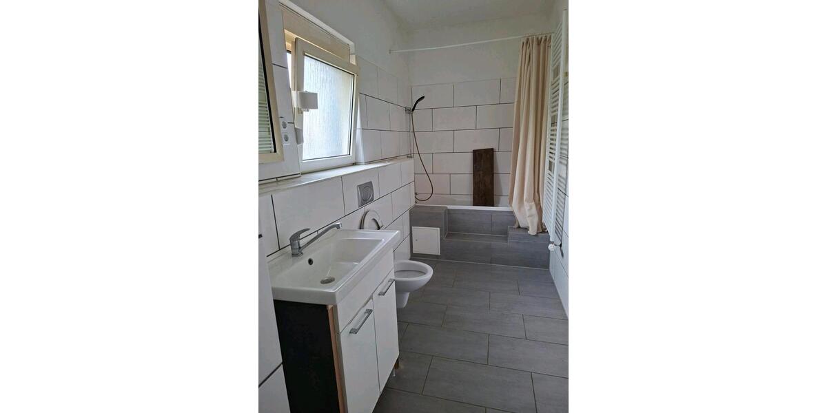 Etagenwohnung Neunkirchen - 4 Zimmer, 110 m&sup2;, 750&euro; | Angebot:26403432