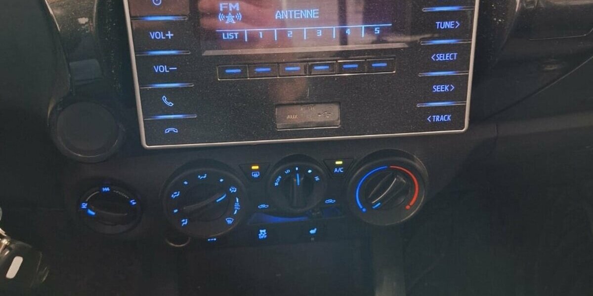 Toyota Hilux Extr.Cab Duty 4x4 Klima AHK 103.900 km 22.550 &euro; Bramsche 49565