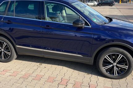 VW Tiguan 101.000 km 23.399 &euro; Niederstotzingen 89168
