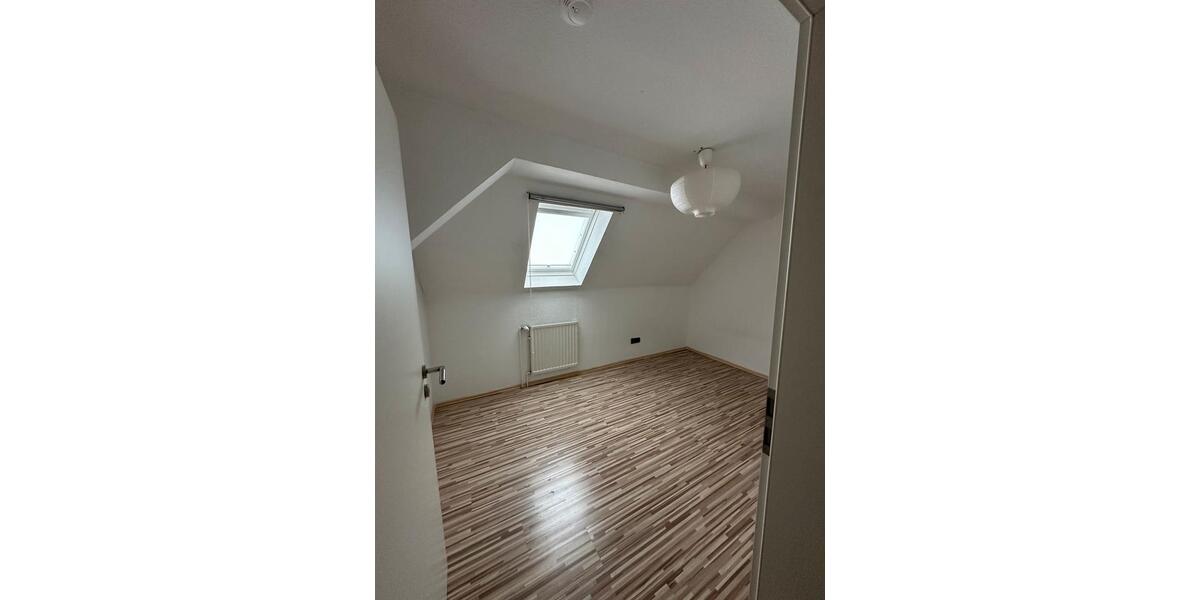 Dachgeschoßwohnung Burgdorf - 3 Zimmer, 65 m&sup2;, 129.000&euro; | Angebot:26348096