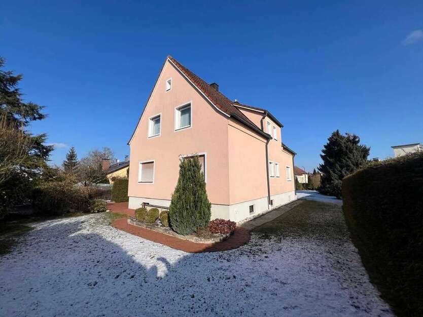 Haus zum Kaufen in Schwandorf 400.000 € 158 m²