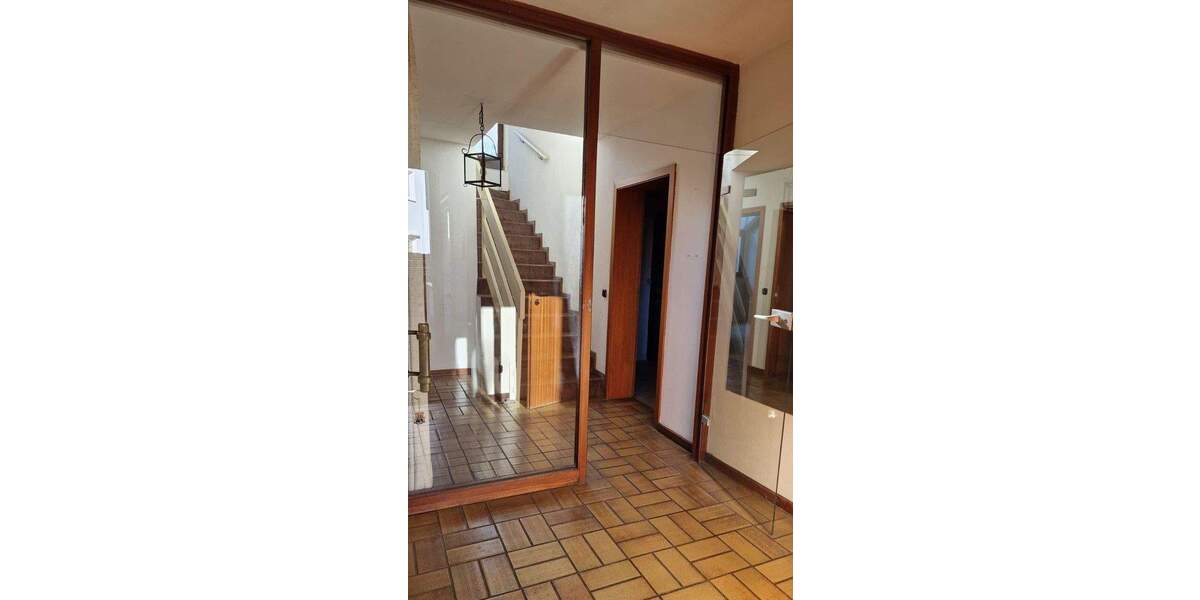 Reihenmittelhaus Bonn Muffendorf - 7 Zimmer, 220 m&sup2;, 695.000&euro; | Angebot:24369985