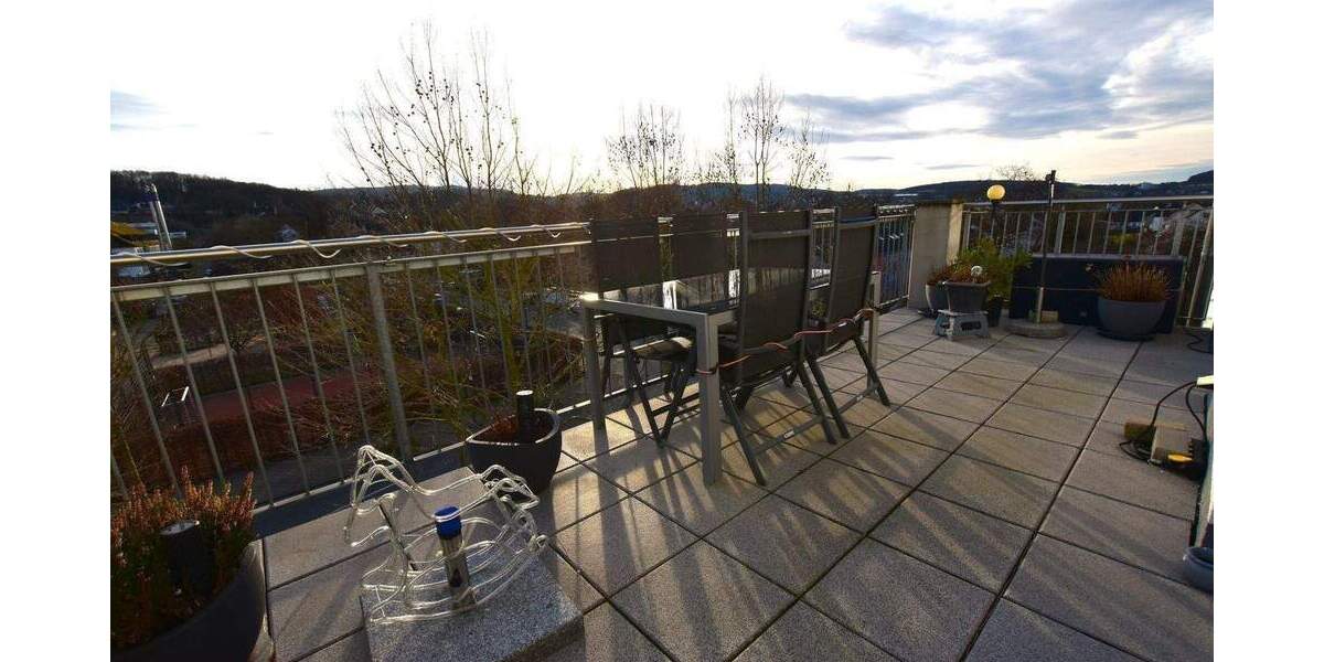 Etagenwohnung Hemer - 2 Zimmer, 83 m&sup2;, 995&euro; | Angebot:24775503